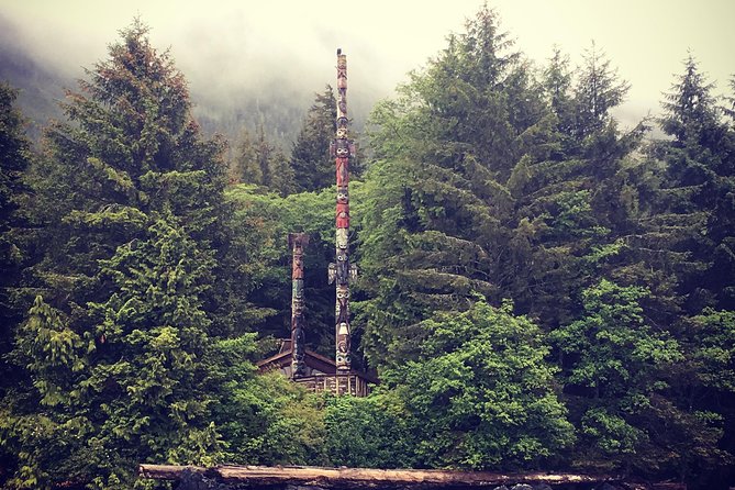 Lighthouse, Totems & Eagles Excursion (Ketchikan) - Snacks, hot drinks, and a more comfortable ride
