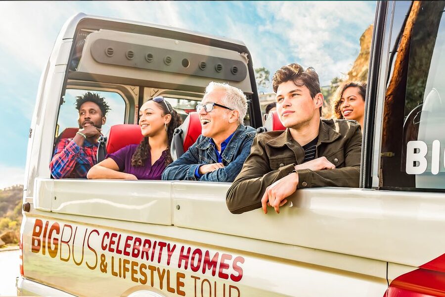 Los Angeles: All-Inclusive Pass Plus with Universal Studios - Aquarium, zoo, and theme-park choices