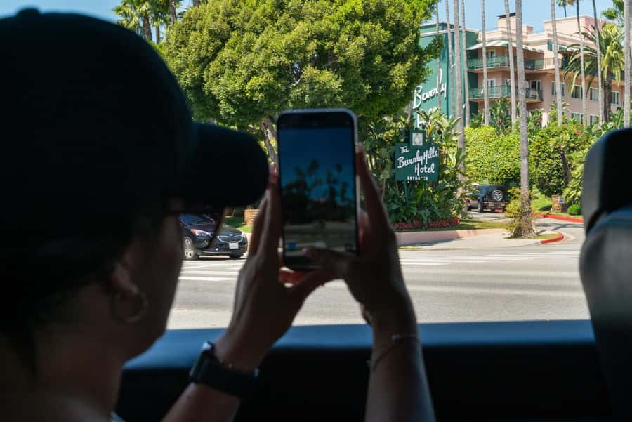 Los Angeles: Celebrity Homes and Hollywood Open-Air Bus Tour - Key points to know before booking