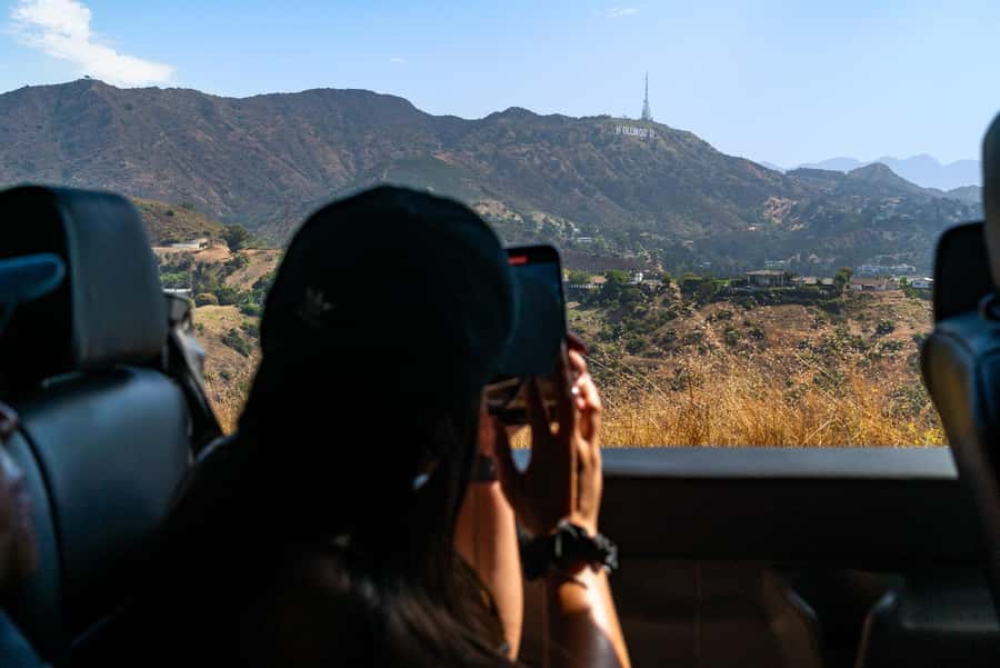 Los Angeles: Celebrity Homes and Hollywood Open-Air Bus Tour - Starting in Hollywood on the two-hour route