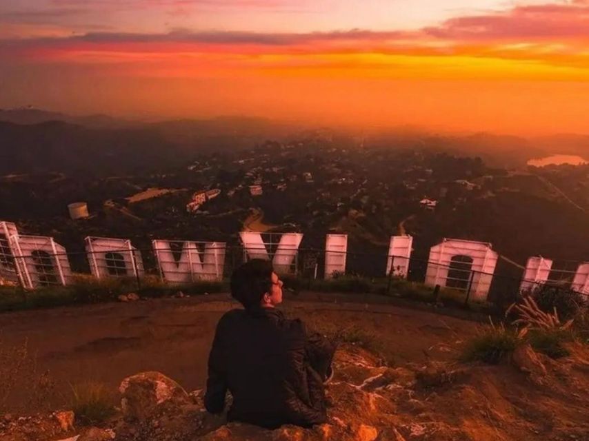 Los Angeles: Front & Back of Hollywood Sign Hike Guided Tour - The guides are a major part of the value