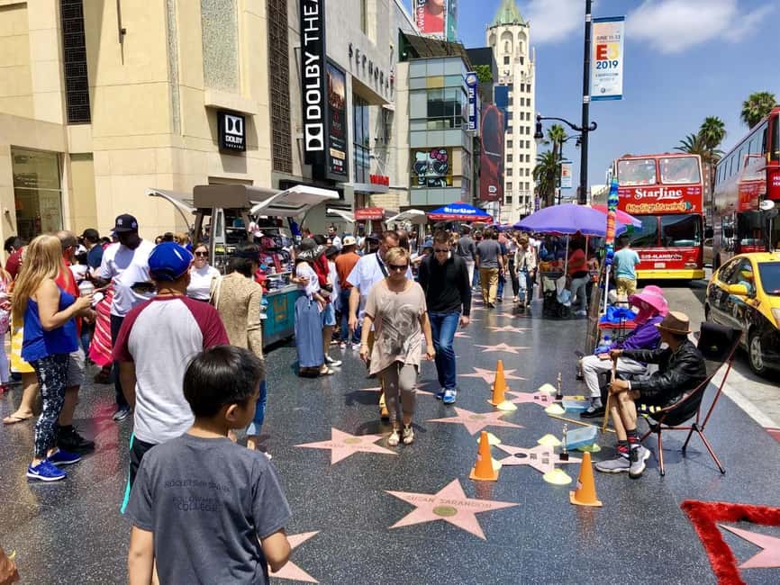 Los Angeles: Hollywood and Beverly Hills Guided Bus Tour - Rodeo Drive in 15 minutes