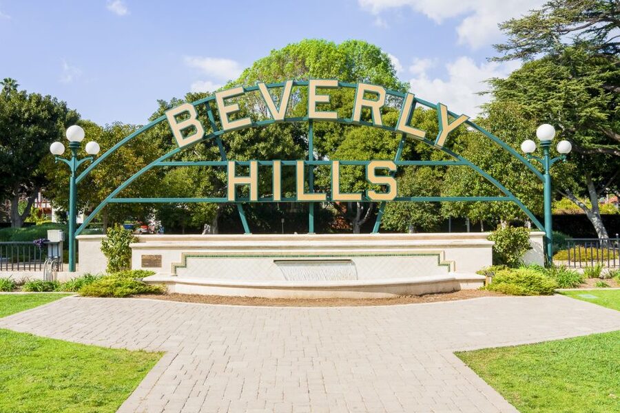 Los Angeles: Hollywood & Celebrity Homes Open-Air Bus Tour - What the guides add to the ride