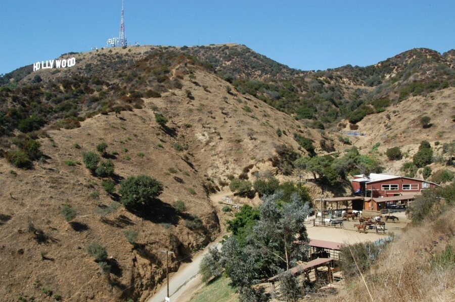 Los Angeles: Mulholland Trail Horseback Riding Tour - Arriving at Sunset Ranch Hollywood