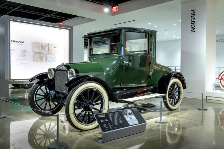Los Angeles: Petersen Automotive Museum Admission Ticket - Who will enjoy this museum most?