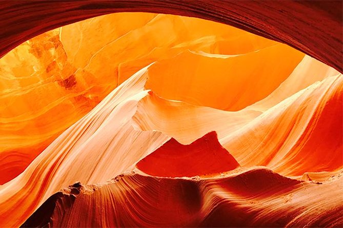 Lower Antelope Canyon Admission Ticket - Entering through stairs and narrow passages