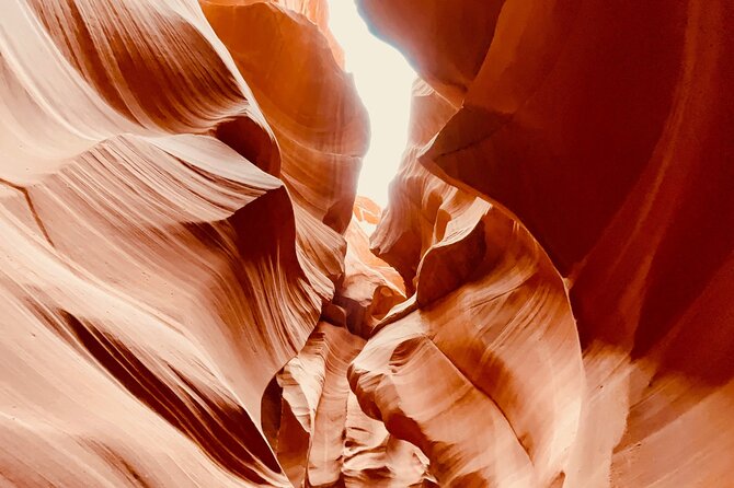 Lower Antelope Canyon and Horseshoe Bend Day Tour with Lunch - Lunch, water, and what you actually receive