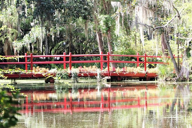 Magnolia Plantation Admission & Tour with Transportation from Charleston - The cabins and the story of slavery