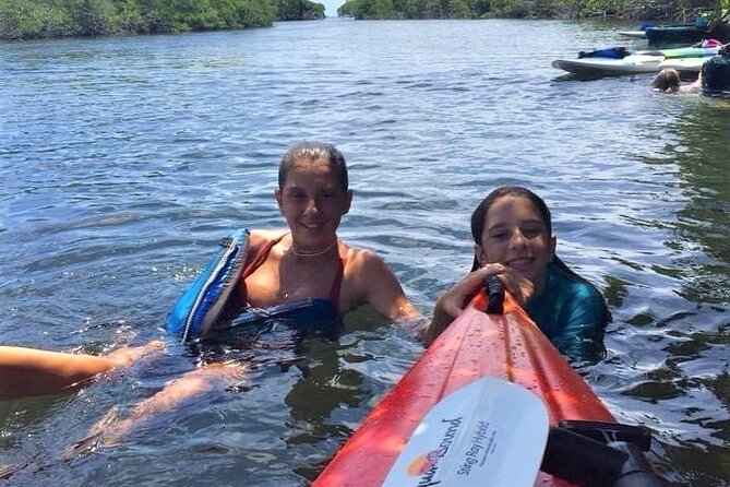 Mangrove Tunnel Kayak Adventure in Key Largo - Following the mangrove route