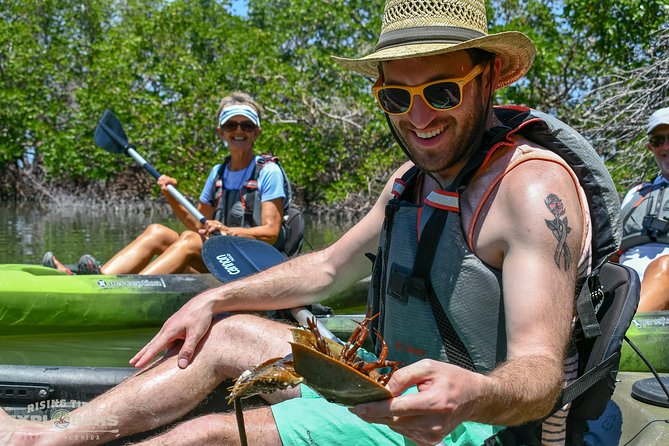 Mangrove Tunnels & Mudflats Kayak Tour - Local Biologist Guides - Single kayak or tandem kayak?