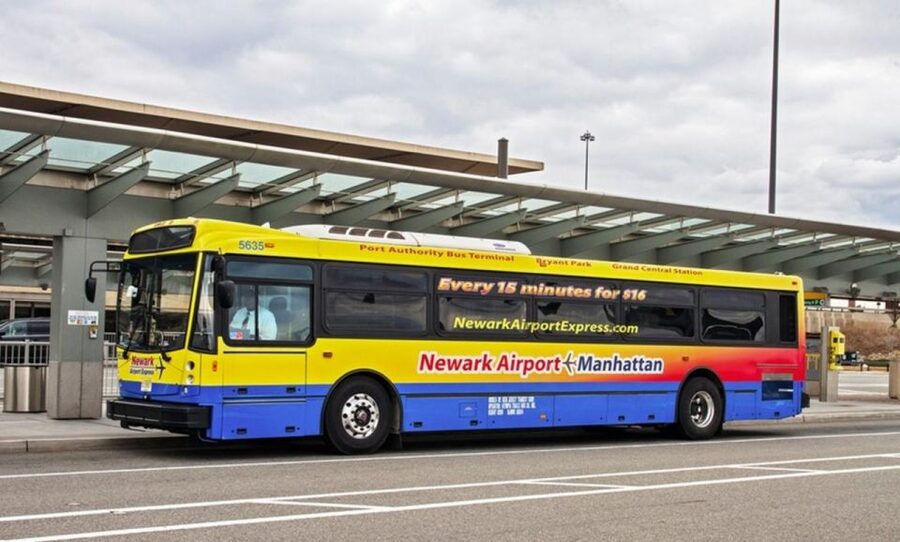 Manhattan: Bus Transfer from/to Newark Airport - Entering Manhattan through three midtown stops