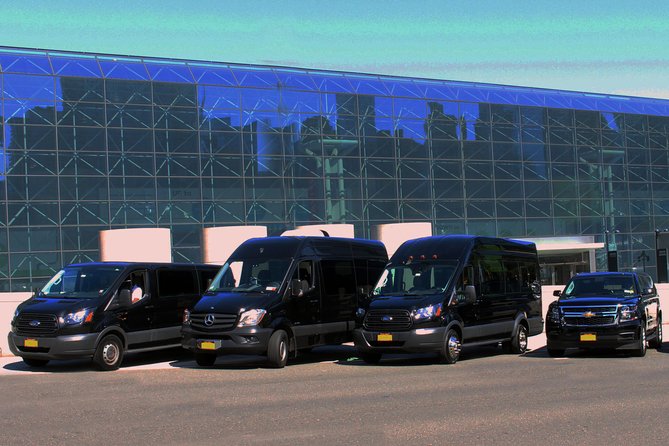 Manhattan to JFK: One Way Shared Departure Transfer - What happens during the pickup