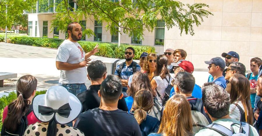 Massachusetts Institute of Technology Public Tour - A student guide instead of a standard campus script
