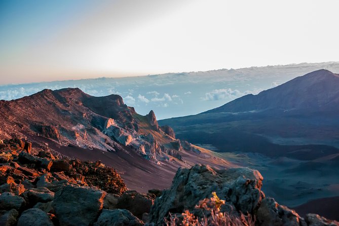 Maui: Haleakala Sunrise Spectacular with Local Breakfast - Haleakala Crater and the 45-minute summit view