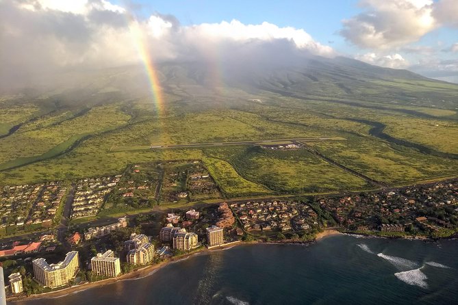 Maui -PRIVATE- Air Tour: 5 Islands: (2-5 people): SEE Even MORE! - The pilot commentary and private experience