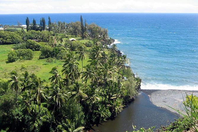 Maui: Road to Hana Luxury Limo-Van Tour with Helicopter Flight - Ke‘anae Point and the old coastal community