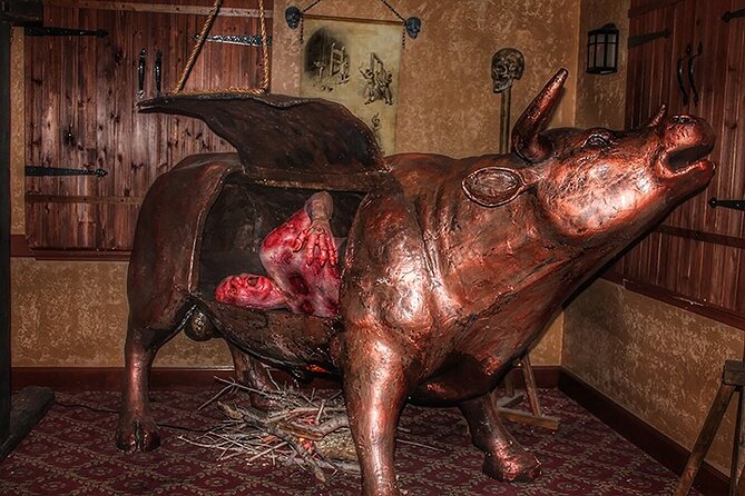 Medieval Torture Museum with Ghost Hunting and Tiny Art Gallery - Parking in downtown St. Augustine
