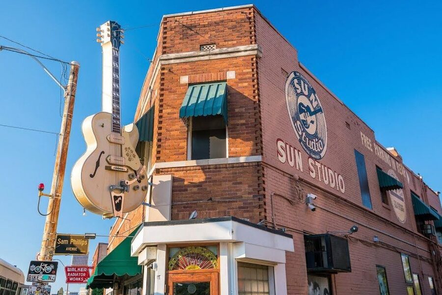 Memphis: City Tour with Optional Sun Studios & Riverboat - St. Jude and the modern face of Memphis