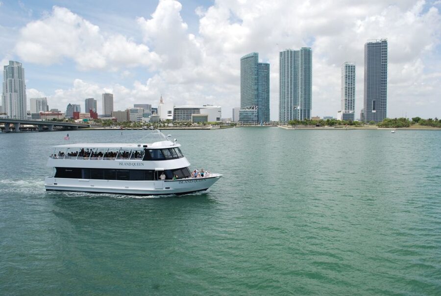Miami: Hop-on Hop-off Open-top Bus Tour and Optional Cruise - Wynwood Walls and the Design District
