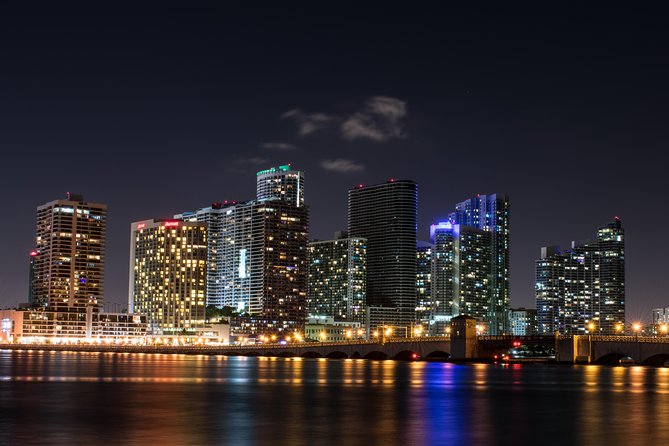 Miami: Open-top Bus Sightseeing Night Tour with Live Guide - Lincoln Road, the Port of Miami, and landmark views