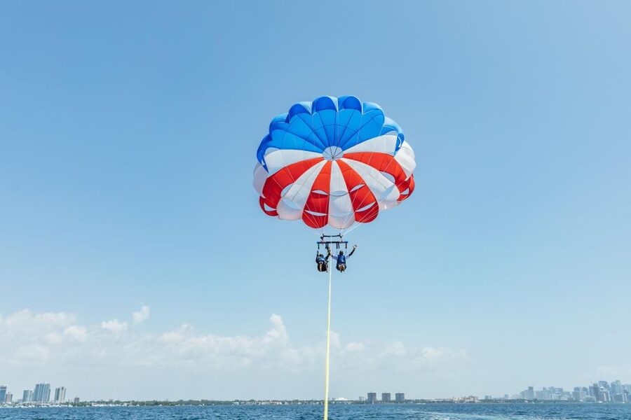 Miami: Parasailing Experience in Biscayne Bay - The optional splash in the tropical water