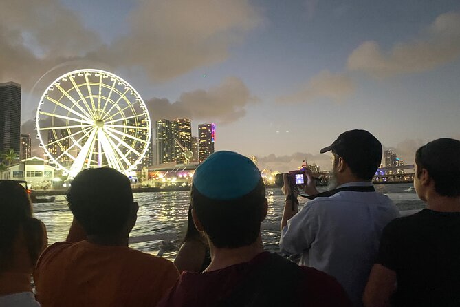 Miami Sightseeing Cruise on a Luxury Yacht - Bayfront Park to Biscayne Bay