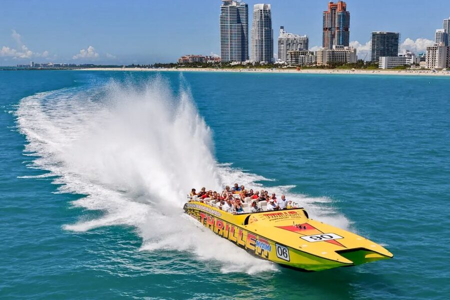 Miami: Sightseeing Speedboat Tour - Leaving the city behind on the power catamaran