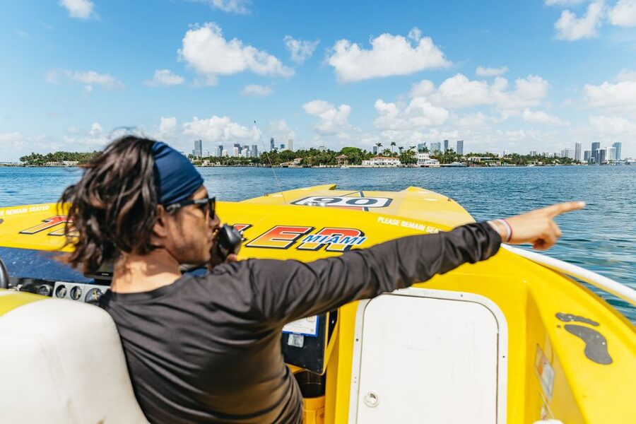 Miami: Sightseeing Speedboat Tour - Starting at Bayside Marketplace in Downtown Miami
