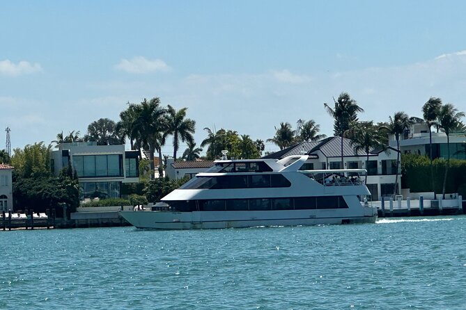 Miami Skyline Boat Cruise Past Millionaire's Homes Optional Stop - Key things to know before boarding
