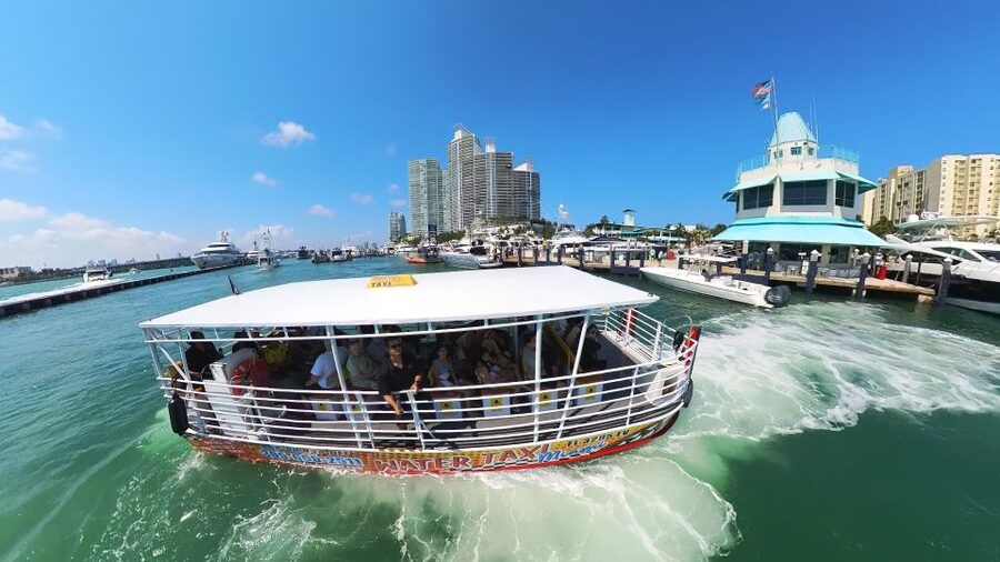 Miami Skyline Cruise of Millionaire Homes - What the boat ride feels like