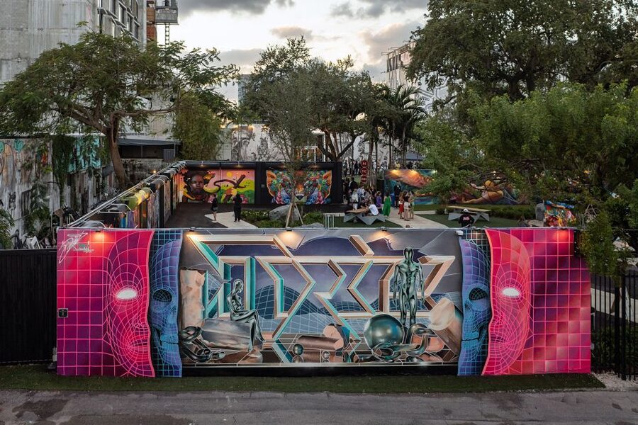 Miami: Wynwood Walls Skip-the-Line Ticket - Meeting artists through the mural collection