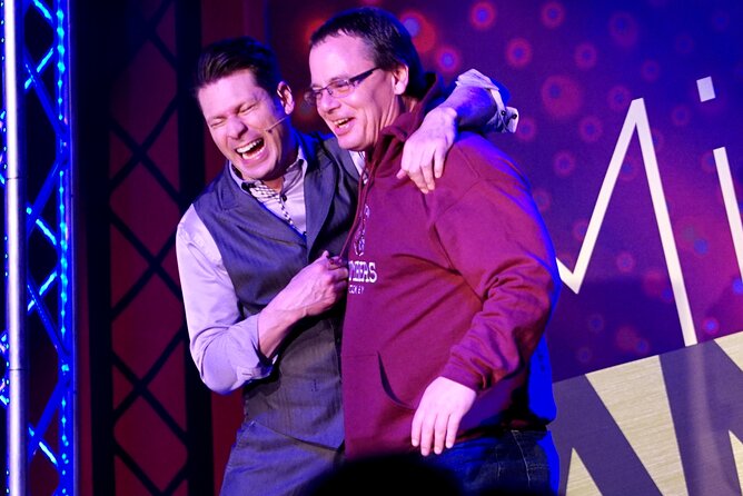 Mike Hammer Comedy Magic Show at the Four Queens Hotel - The 70-minute performance: what happens onstage
