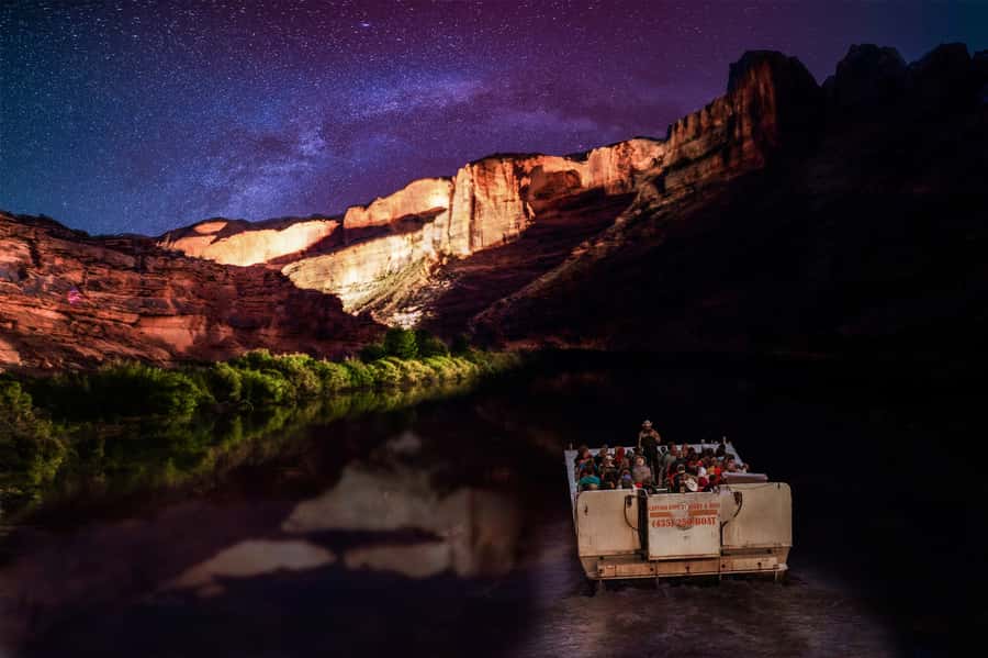 Moab: Colorado River Dinner Cruise with Music and Light Show - Key points to know before you book