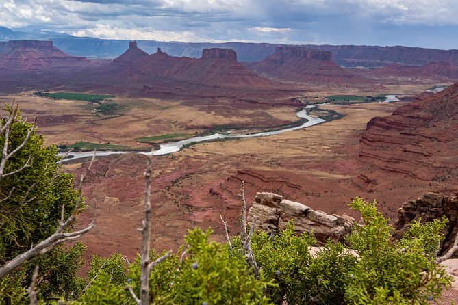 Moab Jeep Rental | Self-Guided Backcountry 4x4 Adventure - Shafer Trail and the appeal of big views