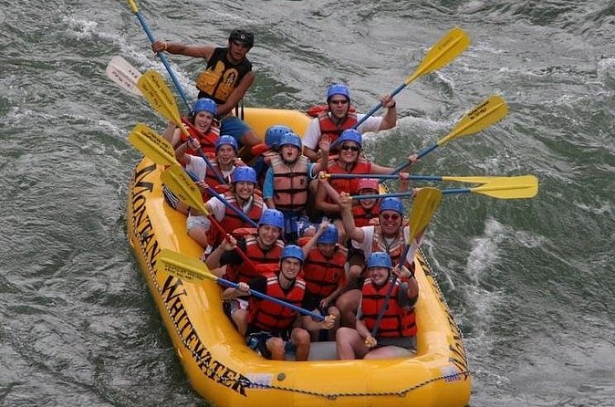 Montana Whitewater Half Day Raft Trip - Yellowstone River - Stop one: the Yellowstone River and its rolling waves
