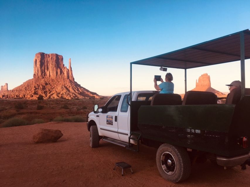 Monument Valley: Backcountry Jeep Tour with Navajo Guide - Wildlife, weather, and the limits of the desert