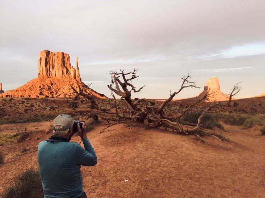 Monument Valley: Backcountry Jeep Tour with Navajo Guide - The Mitten Buttes and Monument Valley’s classic view