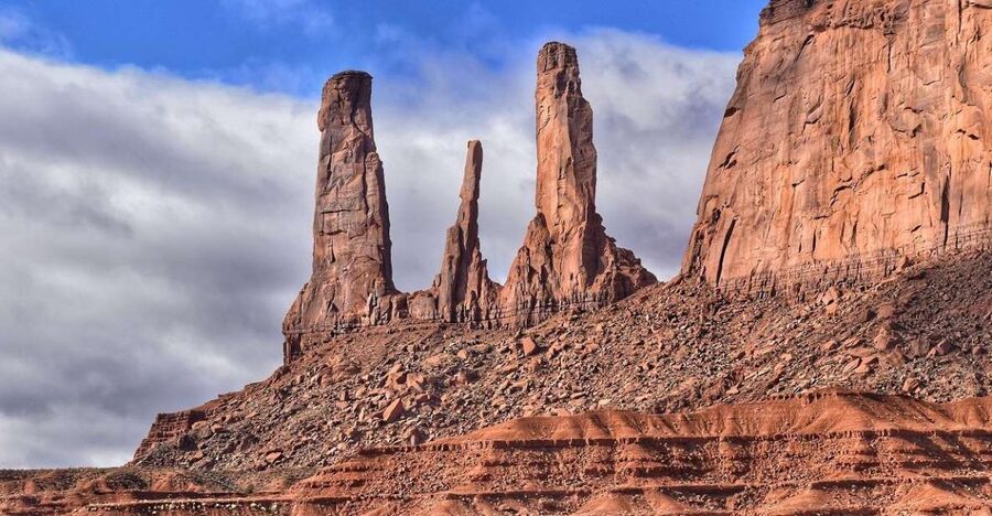Monument Valley: Scenic 1.5-Hour Tour - The Totem Pole and the first major views