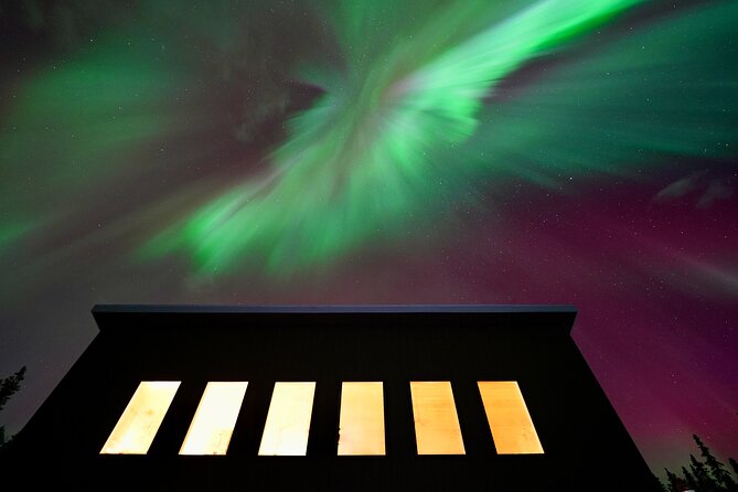 Mountaintop 360° Best Alaskan Cabin with Photography @Aurora Camp - Who will enjoy this most
