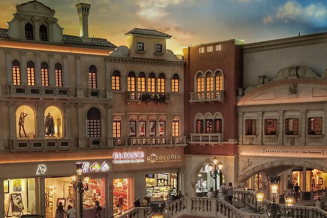 Must-See Spots Vegas Strip Walking Tour - Walk through The LINQ and O’Sheas