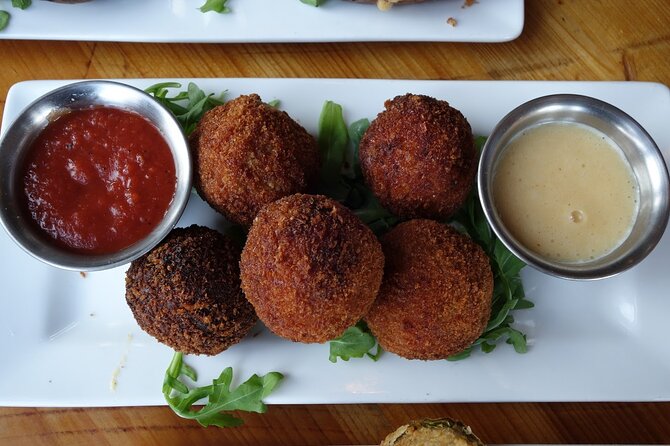 Nashville: Food Tour with 5+ Tastings of Local Delicacies - Five things to know before booking