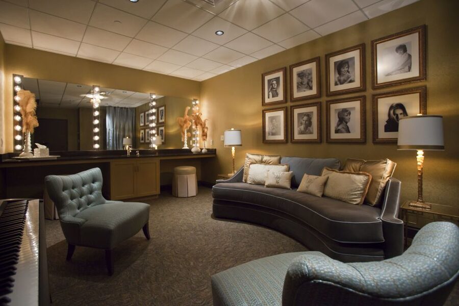 Nashville: Grand Ole Opry Backstage Tour - The interactive video and Opry invitations