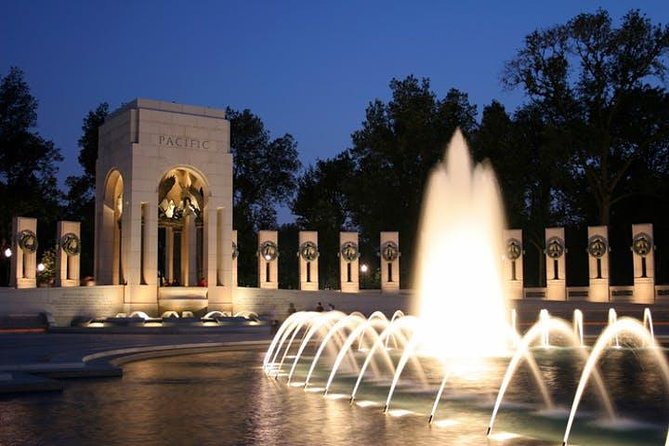 National Mall Night Tour with 10+ Monuments (Public or Private) - The Korean War and Lincoln Memorials are the night’s strongest pair