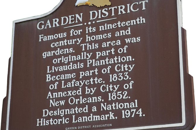 New Orleans City and Cemetery 2-Hour Bus Tour - City Park, mossy oaks, and a beignet break