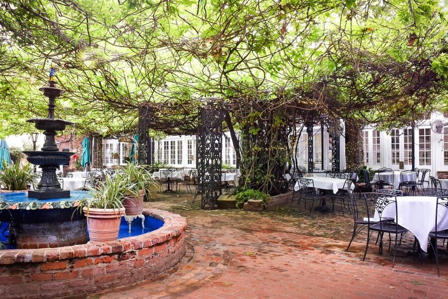 New Orleans: 'Court of Two Sisters' Jazz Brunch Buffet - Is $51 a Fair Price?