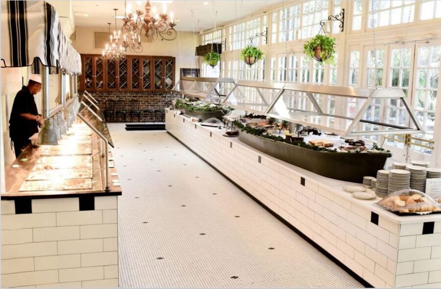 New Orleans: 'Court of Two Sisters' Jazz Brunch Buffet - A Buffet That Moves From Breakfast to Lunch