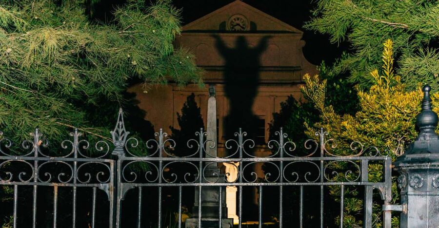 New Orleans: French Quarter Ghost Tour with Interior Visit - Why this ghost tour is more than a scare walk