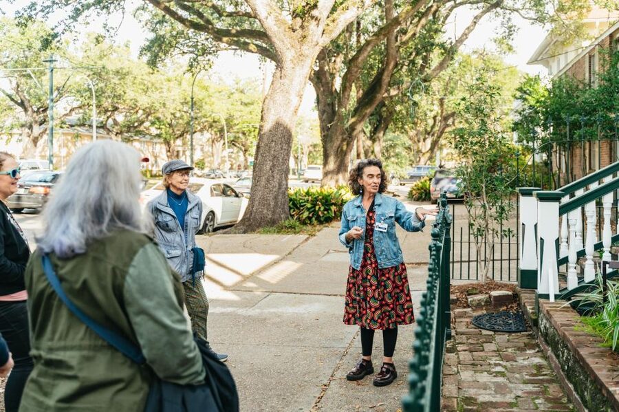 New Orleans: Garden District Guided Walking Tour - Finishing near Magazine Street