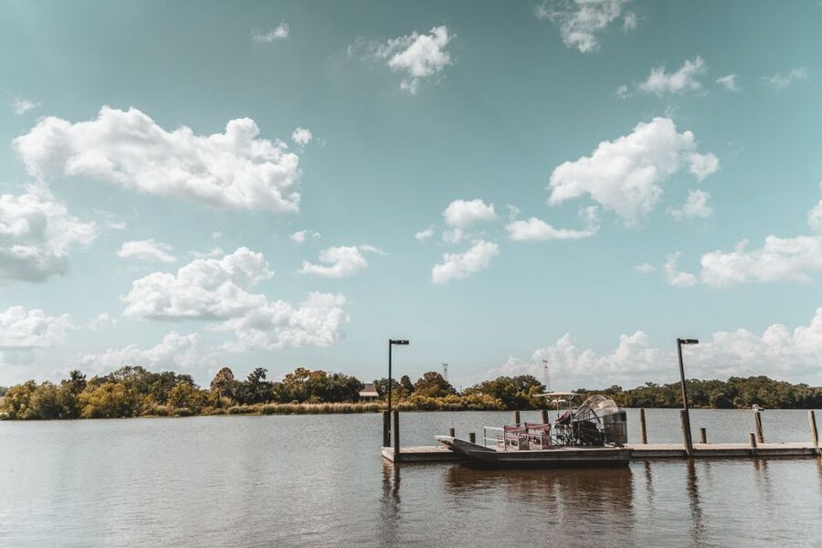 New Orleans: High Speed 16 Passenger Airboat Ride - Why the 16-passenger airboat works well