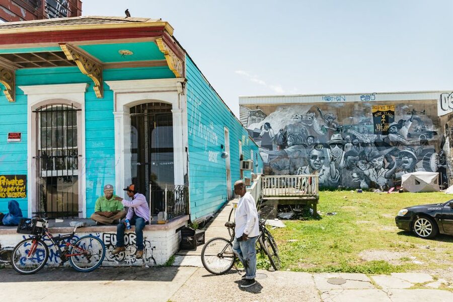 New Orleans: Sightseeing Bus Tour - Magazine Street, the Warehouse District, and the Arts District